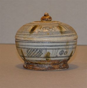 Image description is not available for DU1974.46a-b